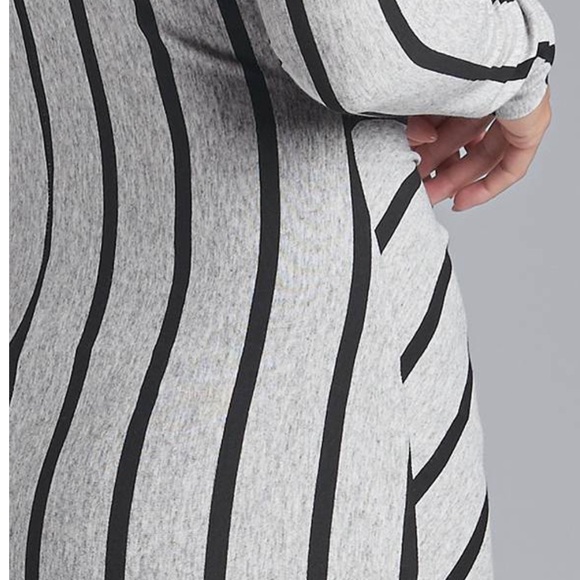 πFirm price π Absolutely gorgeous Maxi dress Knot in front Front size 3X NWT - Picture 5 of 9